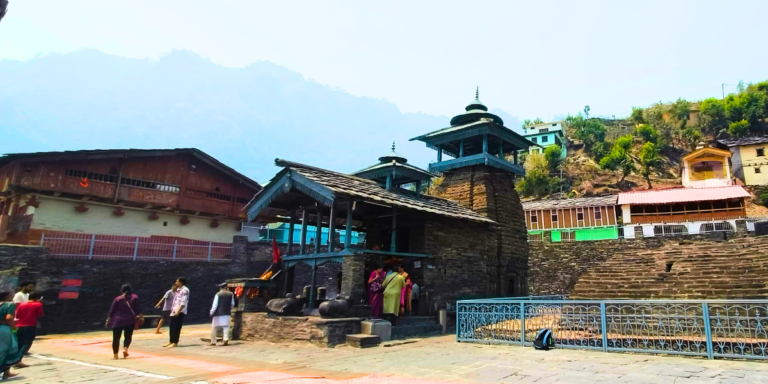 Lakhamandal Temple