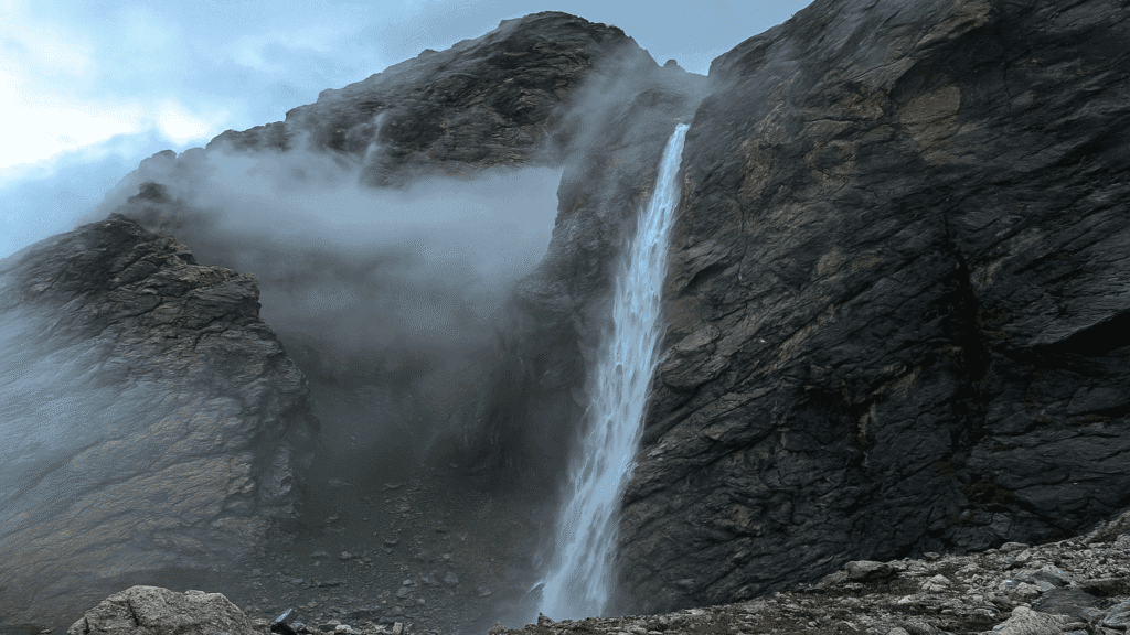 Vasudhara falls