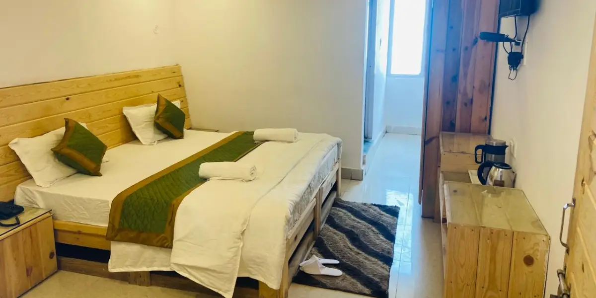 Hotel Charan Paduka