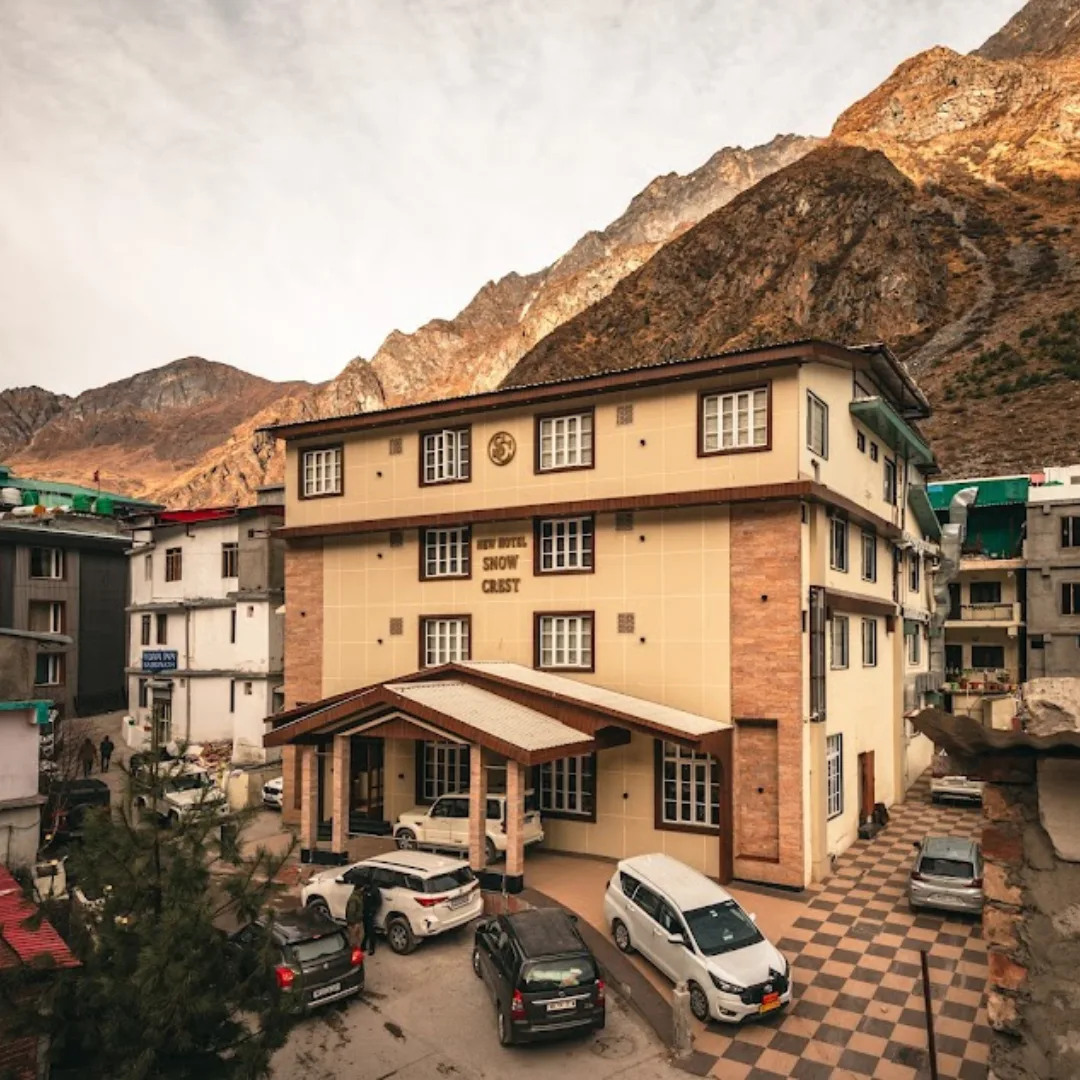 New hotel snow crest