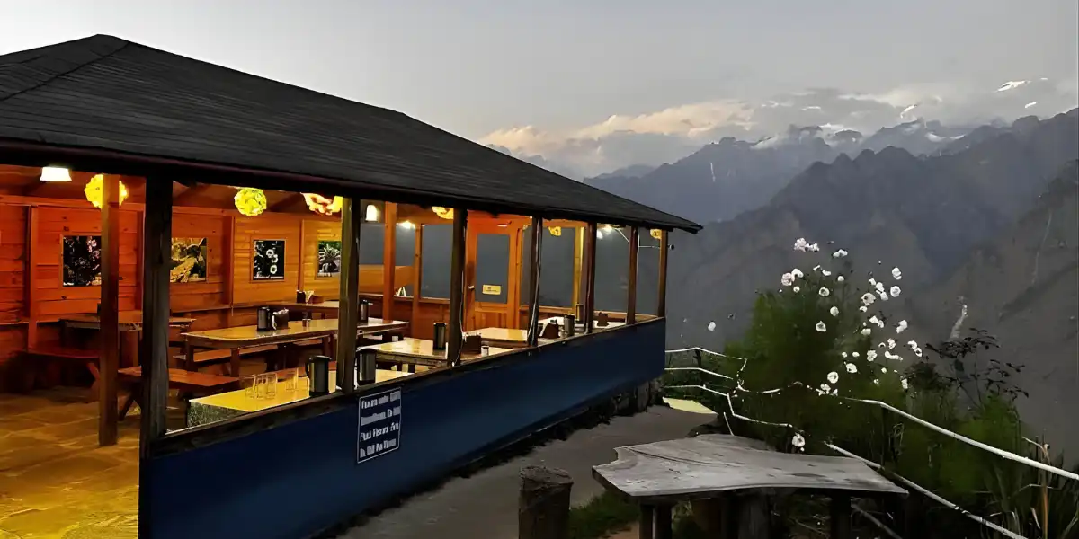 Blue Poppy Resort, Auli