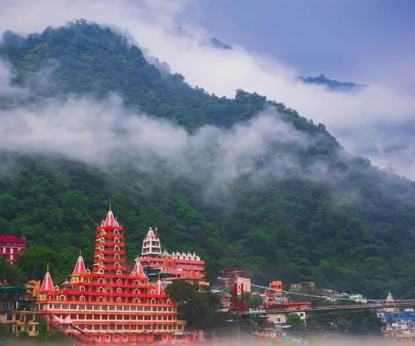 Shiva statue in Rishikesh